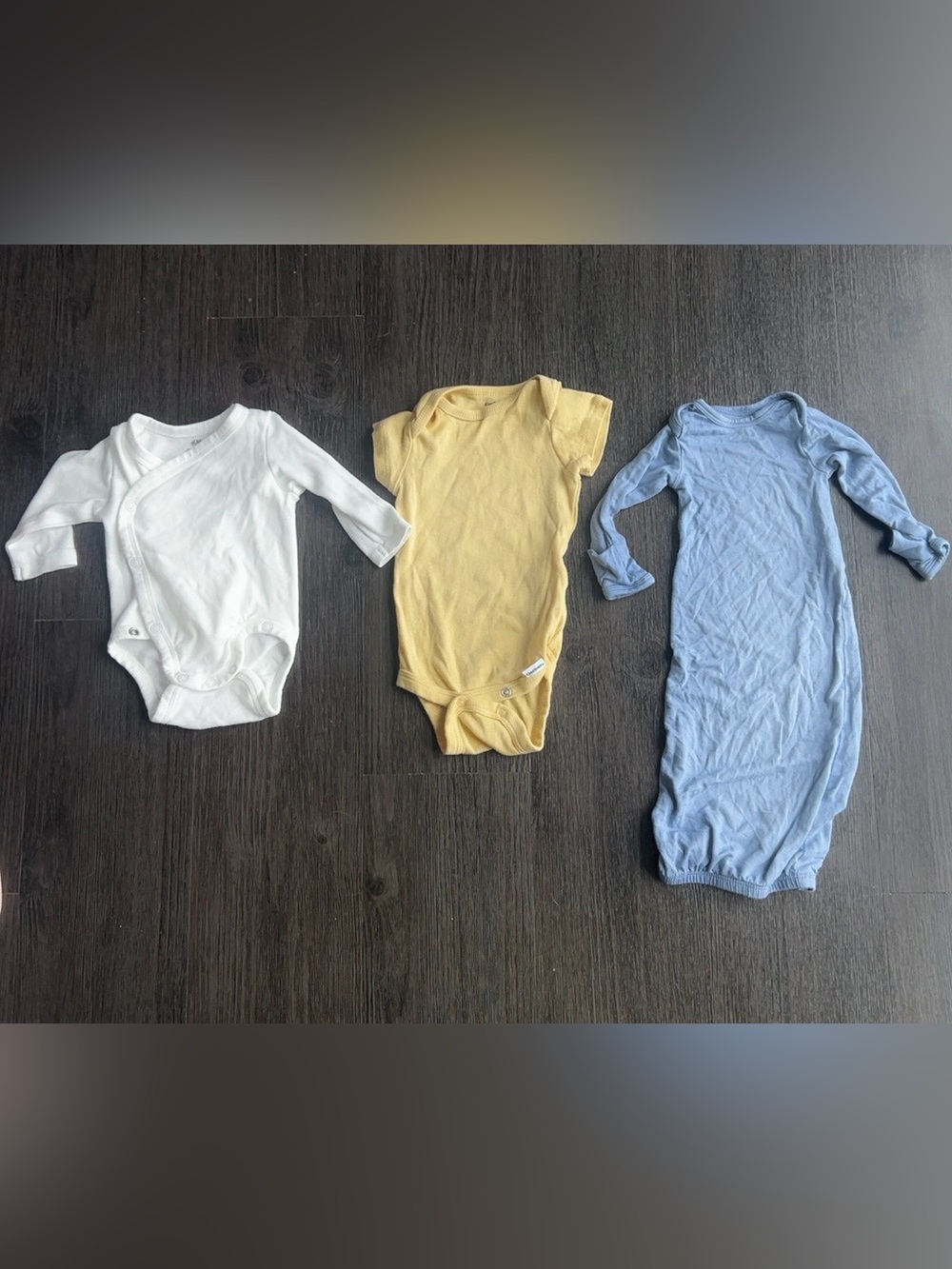 Baby Short-Sleeve One-Piece Bodysuit in Yellow - Unbranded